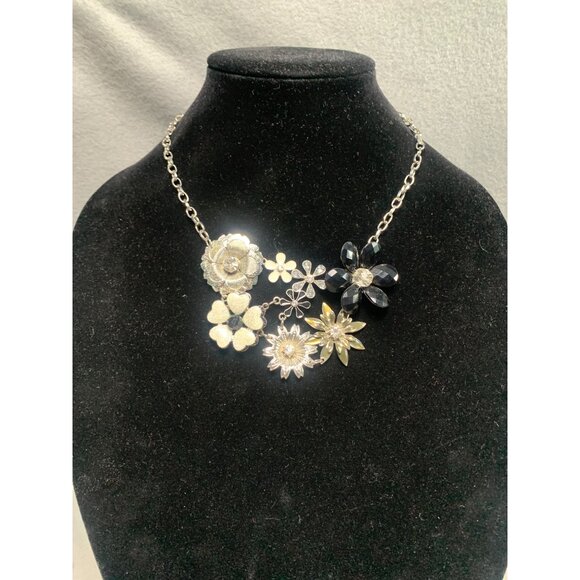 Floral Statement Necklace with Mixed Metal & Crystal Accents - Picture 7 of 9